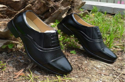 皮涼鞋十大品牌，哪個品牌的皮涼鞋最好