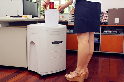 碎紙機(jī)購買時(shí)應(yīng)當(dāng)如何選擇？什么品牌的碎紙機(jī)效果好一點(diǎn)？盤點(diǎn)碎紙機(jī)十大品牌