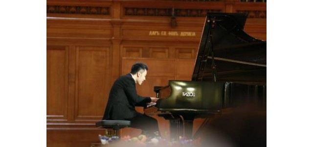 不懂鋼琴怎么買鋼琴？看看十大鋼琴品牌哪個(gè)是你的心頭好