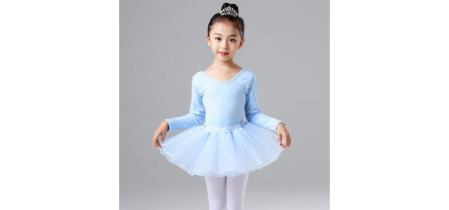 湖南服裝展，懷化星宇服裝有限公司。